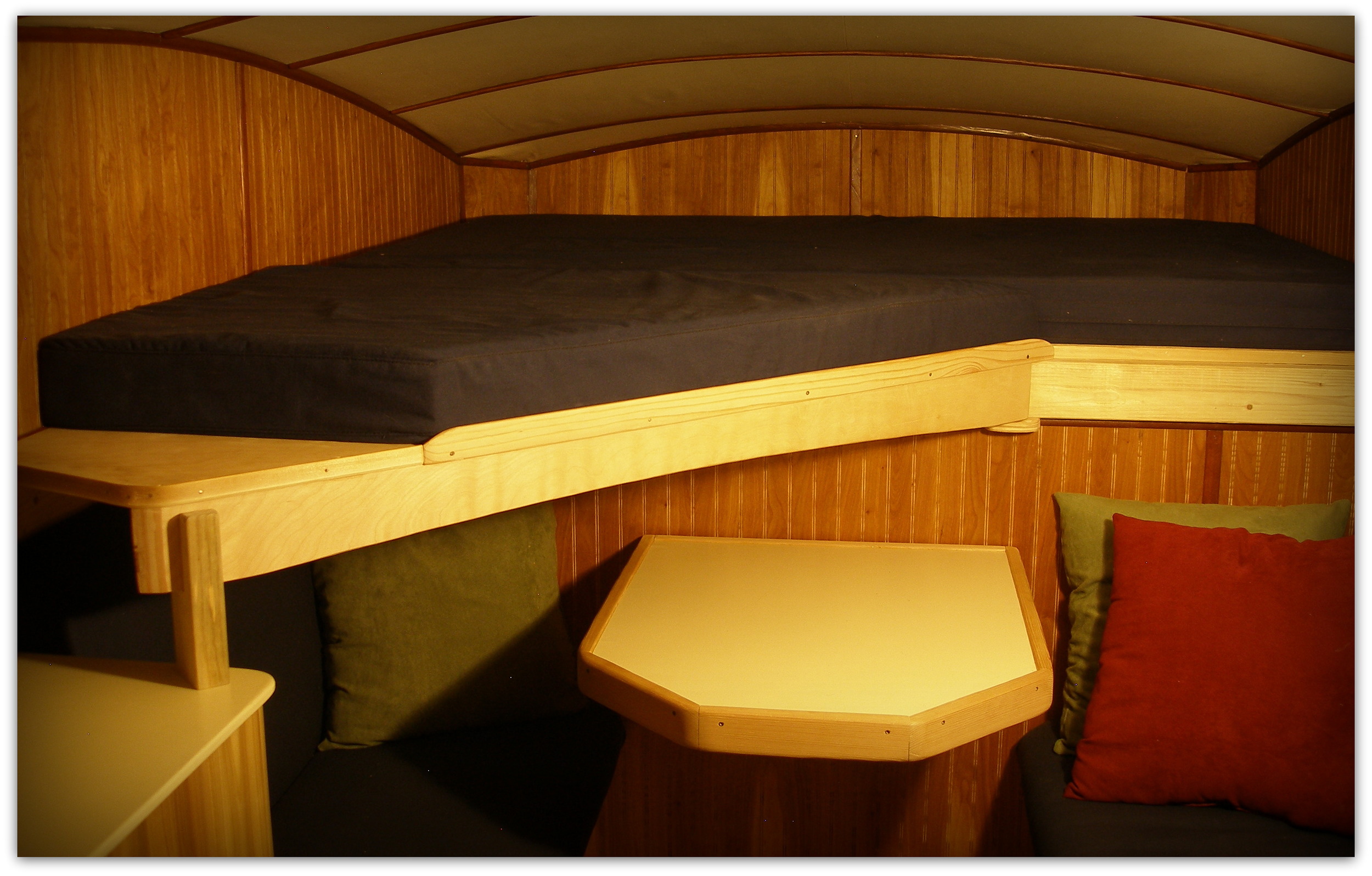 bed extended.JPG